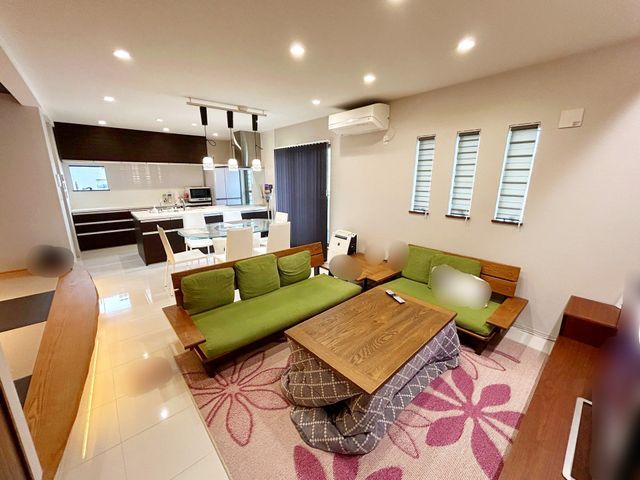 Modern 4SLDK House for Sale in Osaka's Hirano Ward - Thumbnail 3