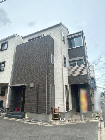 4LDK Wooden House for Sale in Ukyo Ward, Kyoto - Thumbnail 2