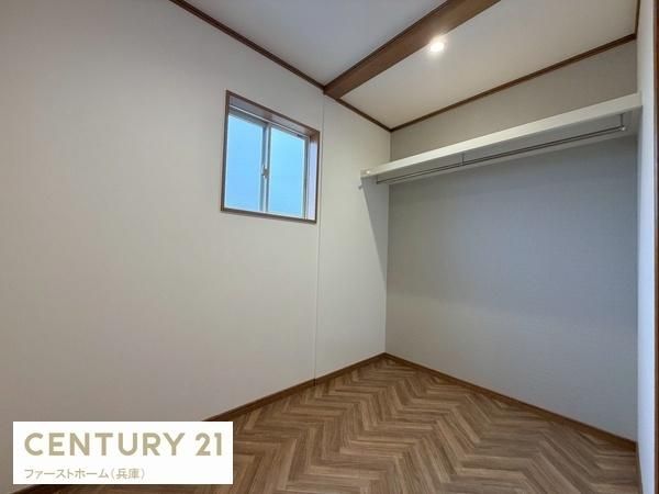 Renovated 2LDK House for Sale in Himeji, Hyogo - Thumbnail 4