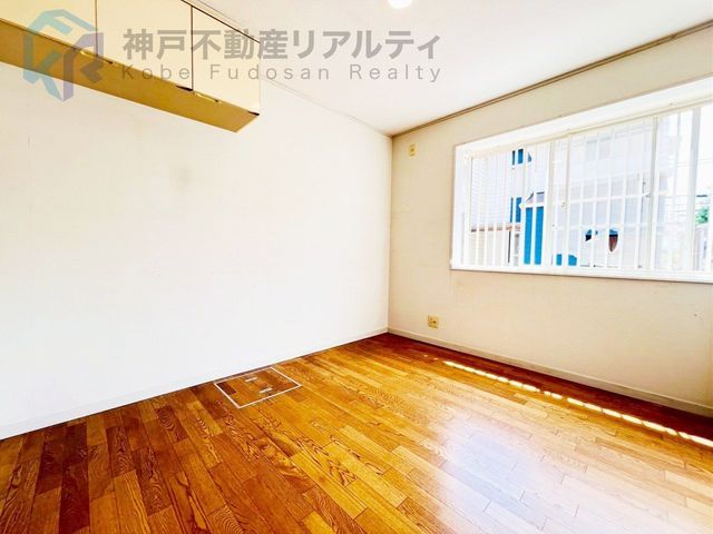 5LDK Detached House for Sale in Kasugadai, Kobe - Thumbnail 4