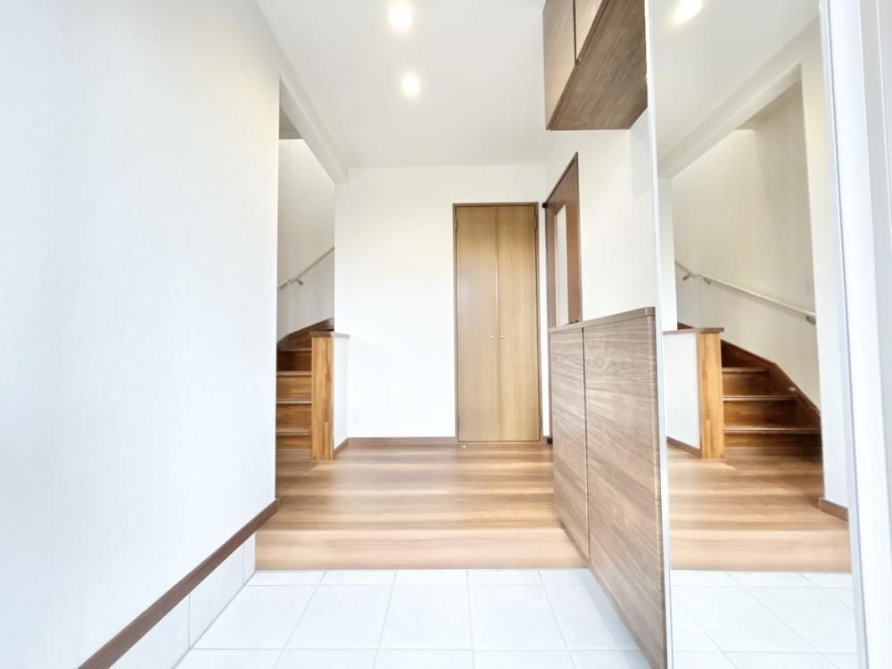 Renovated 4LDK House for Sale in Muroran, Hokkaido - Thumbnail 3