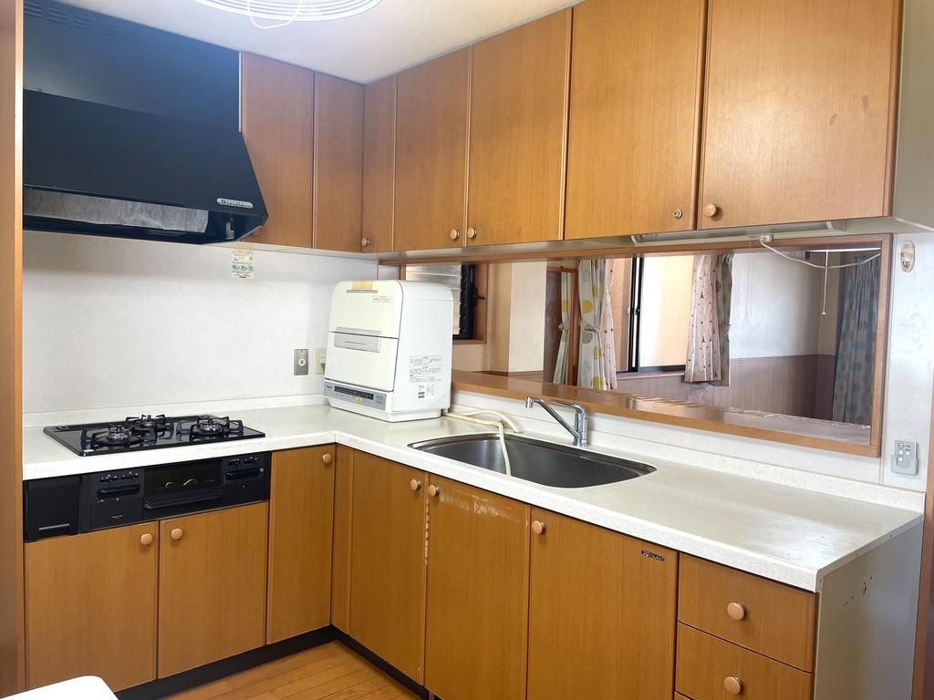 Spacious 3-Storey Steel Home in Moriguchi, Osaka | 4SLDK with Loft - Thumbnail 2