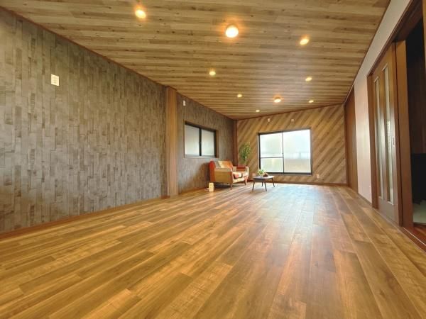 Renovated 4LDK House for Sale near Kawachi Hanazono Station, Higashiosaka - Thumbnail 3