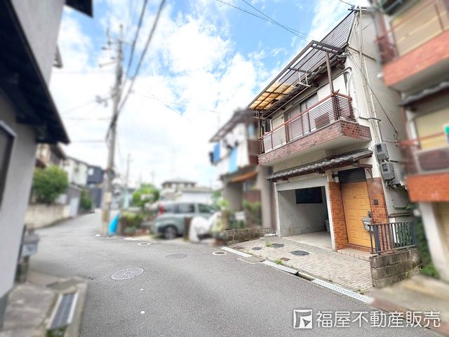 4DK Detached House with Parking Near Tsuda Station, Hirakata - Thumbnail 2