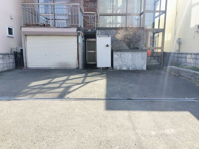 4LDK House for Sale in Higashi-ku, Sapporo, Hokkaido - Thumbnail 4