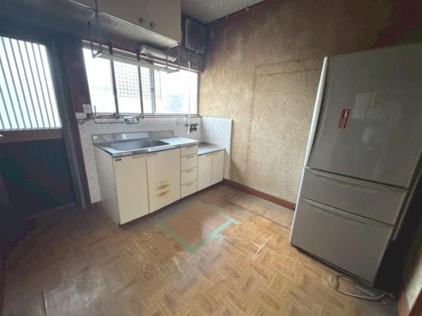 3K Detached House for Sale in Kashiwara, Osaka - 250万円 - Thumbnail 2
