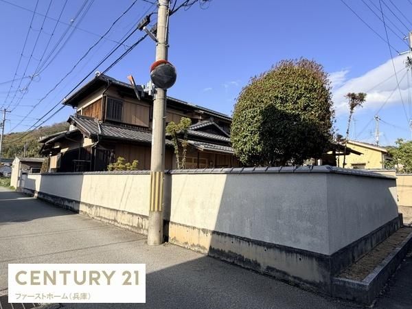 8LDK Japanese House for Sale in Himeji, Hyogo - Thumbnail 2
