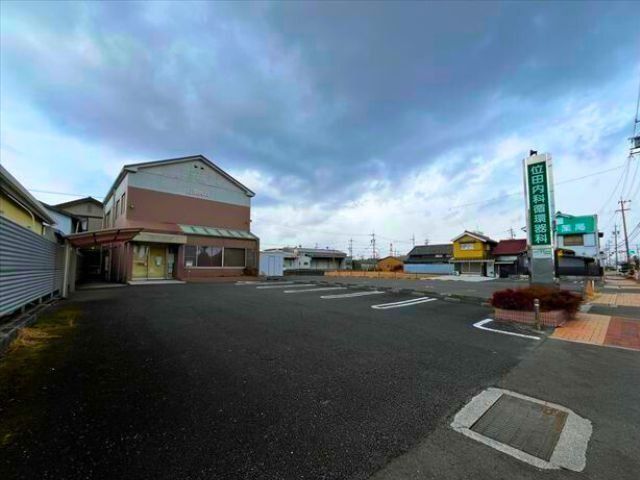 5LDK House with Elevator Near Shiohama Station in Yokkaichi - Thumbnail 2