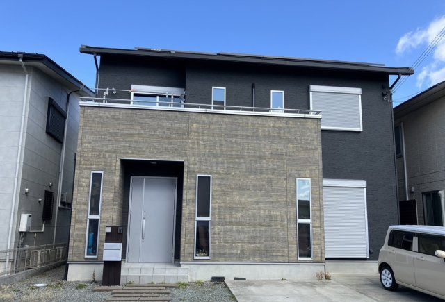 4LDK Solar-Powered House for Sale in Iwade, Wakayama - Thumbnail 2