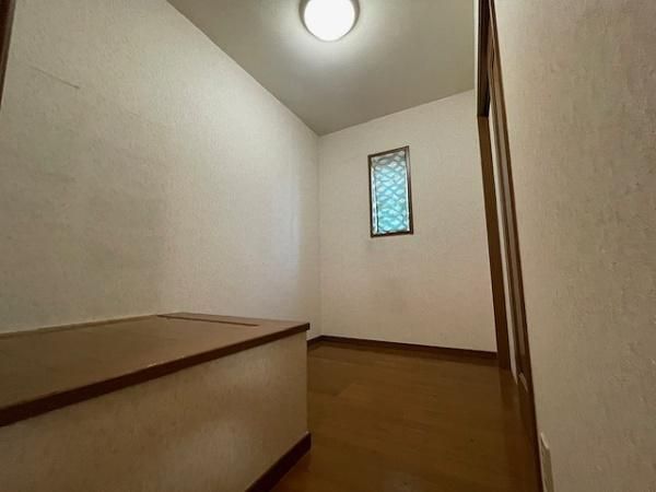 4LDK Detached House for Sale in Tsurumi-ku, Osaka - Thumbnail 4