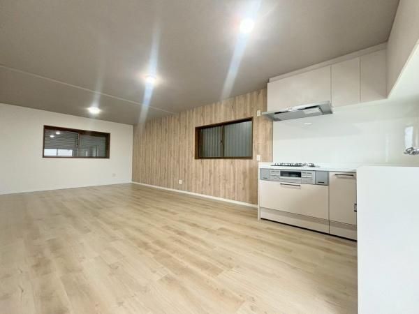 Renovated 4LDK House near Nagata Station, Higashiosaka - Thumbnail 3