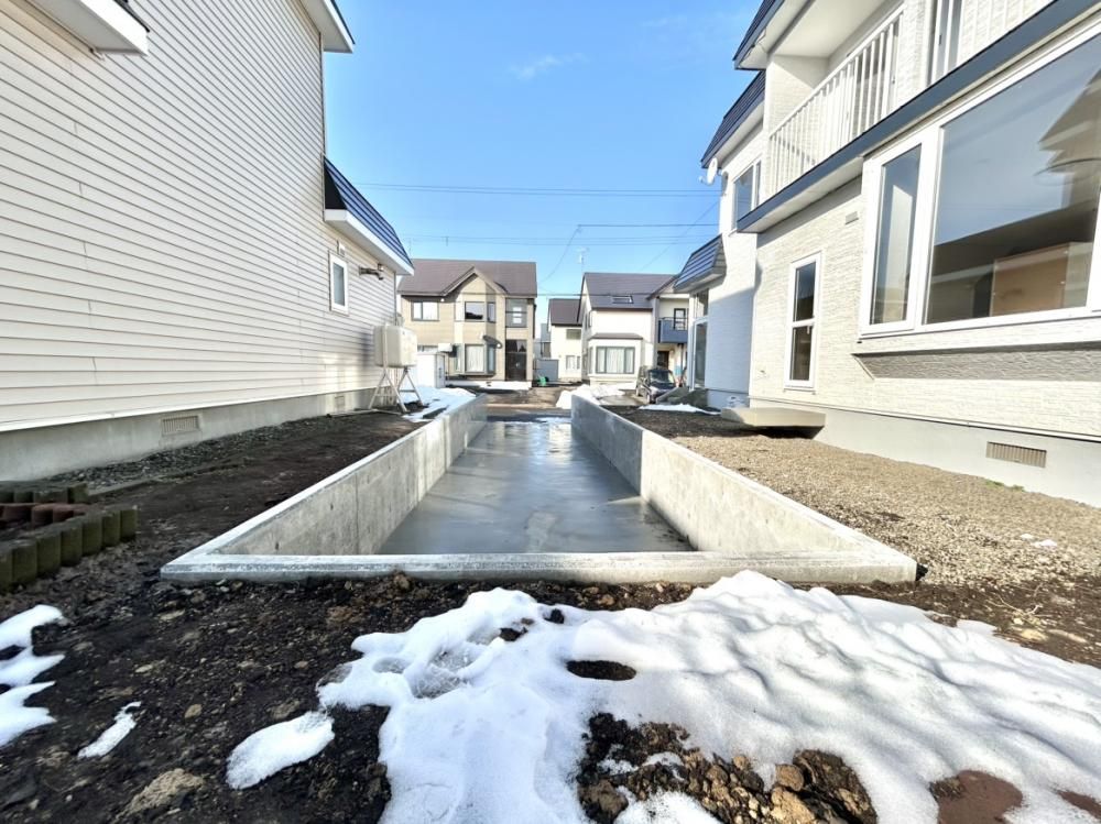 Renovated 4LDK House in Ebetsu, Hokkaido | Near Schools & Shops - Thumbnail 3