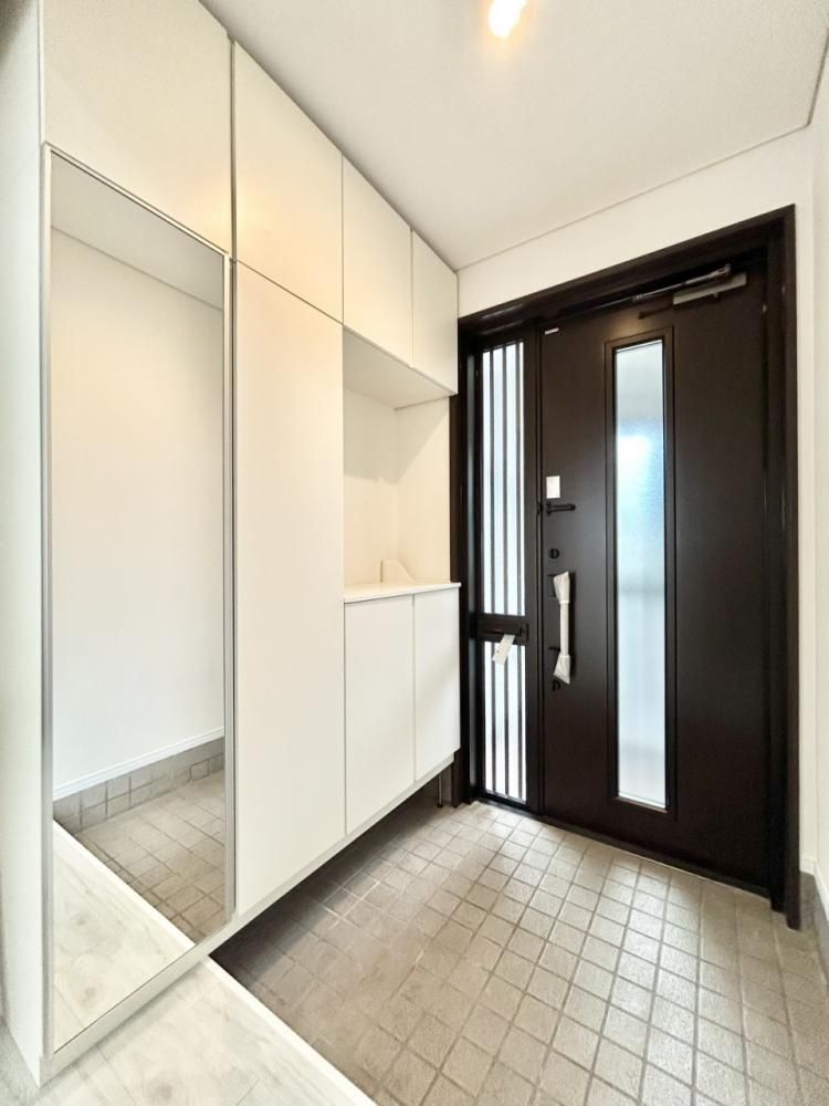 Renovated 4LDK House in Ebetsu, Hokkaido | Near Schools & Shops - Thumbnail 4