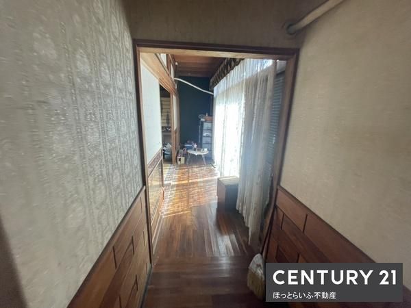Spacious 6DK Detached House in Miyakonojo, Miyazaki with 177.70 sqm - Thumbnail 3