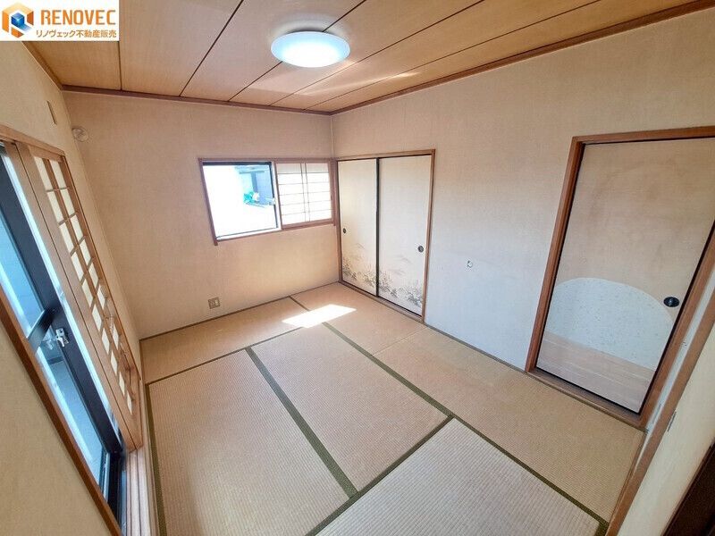 4LDK Detached House for Sale in Sakai, Osaka - Spacious Family Home - Thumbnail 2