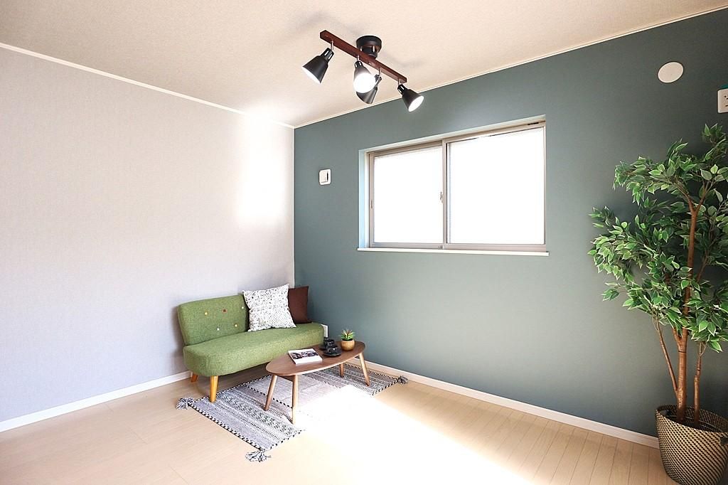 Renovated 4LDK House for Sale in Higashiosaka, Osaka - Thumbnail 3