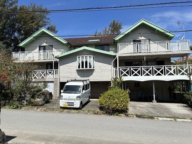 6LDK Detached House for Rent in Onna Village, Okinawa - Thumbnail 3