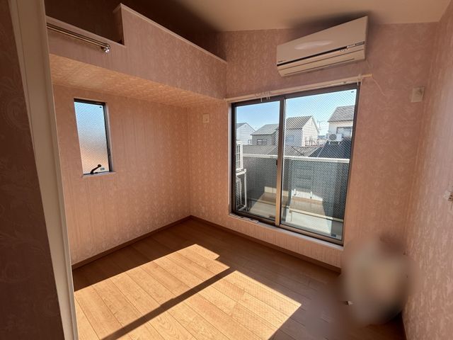 Modern 3-Story House for Sale in Sumiyoshi, Osaka - Thumbnail 4