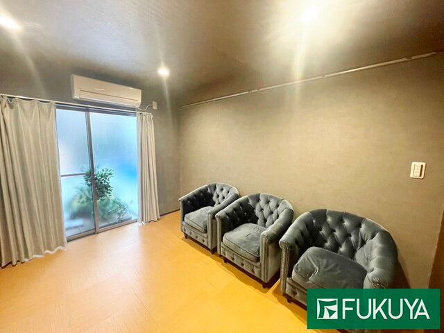 Renovated 3LDK Terrace House Near Taisho Station, Osaka - Thumbnail 3