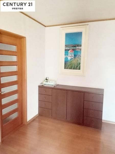 4LDK House for Sale in Yokkaichi, Mie - 184.98 sqm - Thumbnail 2