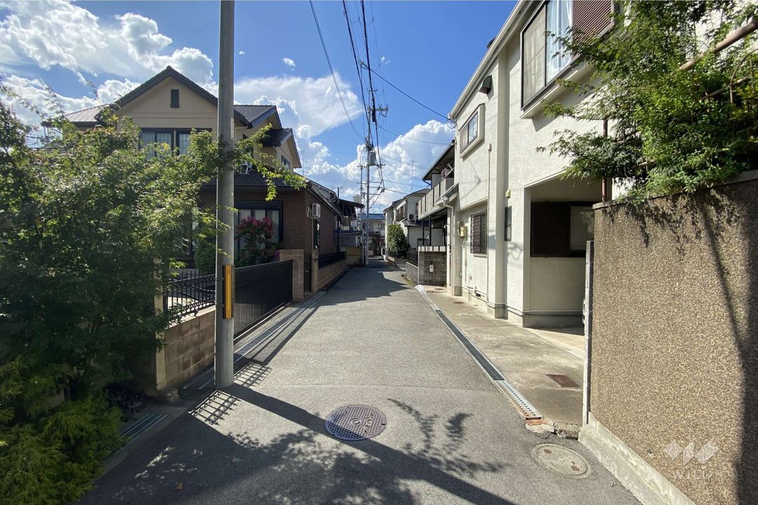 4LDK Detached House for Sale in Toyonaka, Osaka - Thumbnail 2