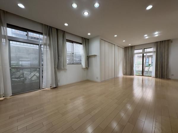 Spacious 3LDK House with Large Garden in Uji, Kyoto - Thumbnail 2