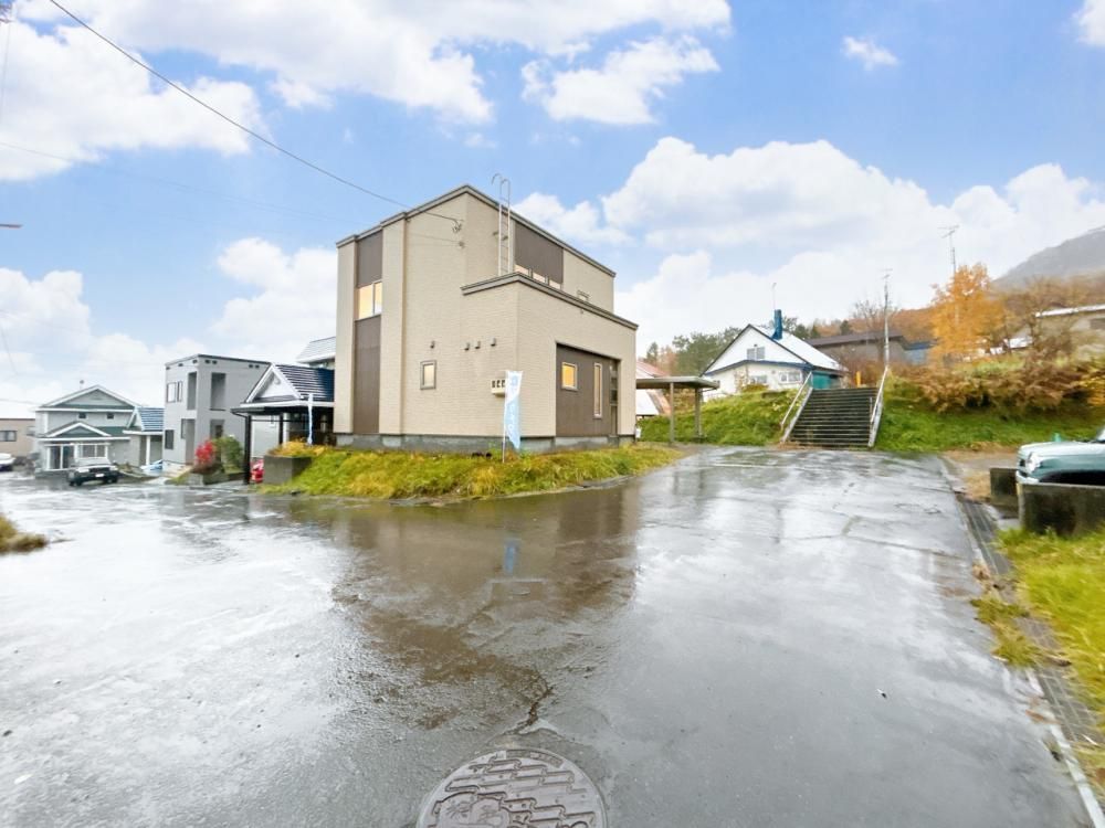 Modern 3SLDK House for Sale in Otaru, Hokkaido - Thumbnail 2