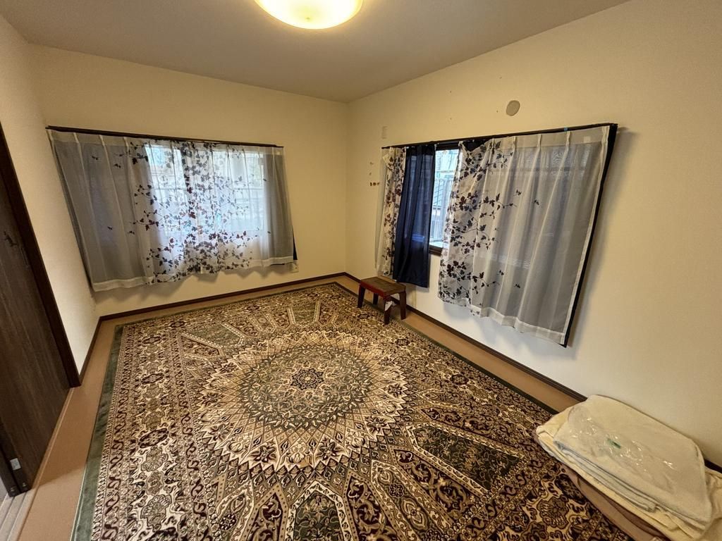 7DK House for Sale in Fushimi-ku, Kyoto - 157.86 sqm Land - Thumbnail 3