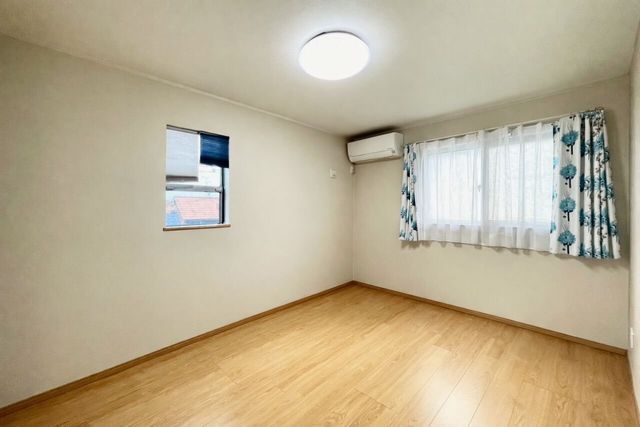 4LDK Detached House Near Sekime-Takadono Station, Osaka - Thumbnail 4