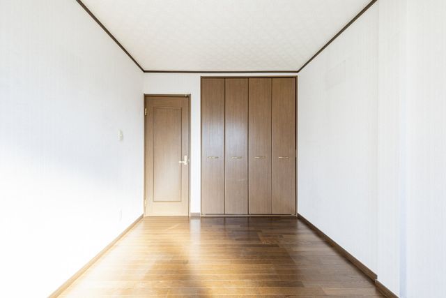 5LDK Steel-Framed House for Sale in Ikuno Ward, Osaka - Thumbnail 3