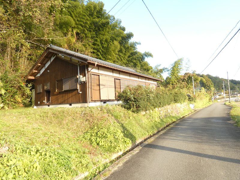3LDK House for Sale in Kyotanba-cho, Kyoto Prefecture - Thumbnail 2