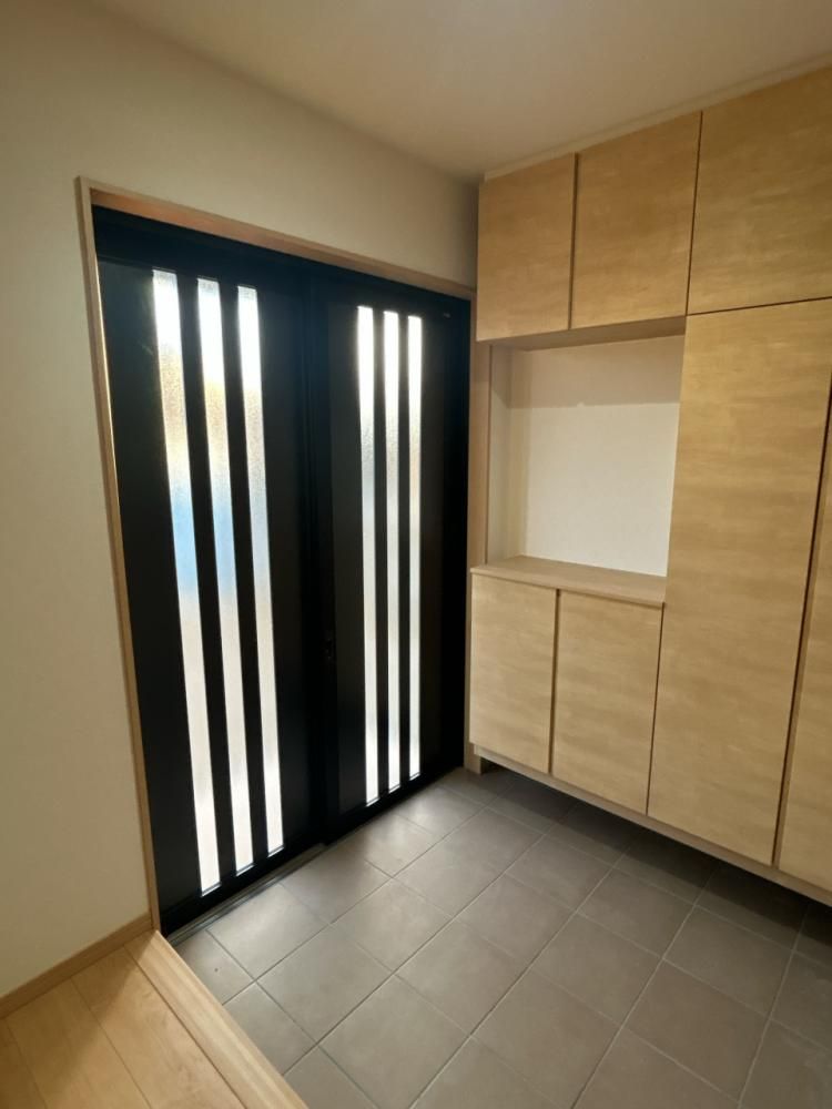 Renovated 4SLDK House in Tsuruga with Seismic Upgrades & Parking - Thumbnail 3