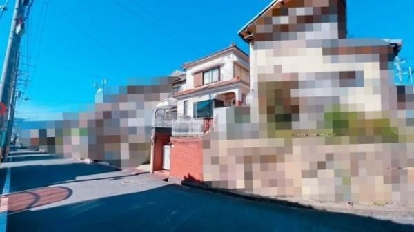 5DK Detached House in Hirakata, Osaka - 108.46 sqm, 32.6 Tsubo Land - Thumbnail 2
