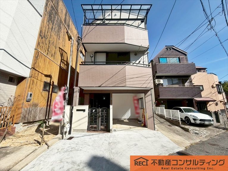 Renovated 3LDK Steel-Frame House for Sale in Kobe's Mikage - Thumbnail 3