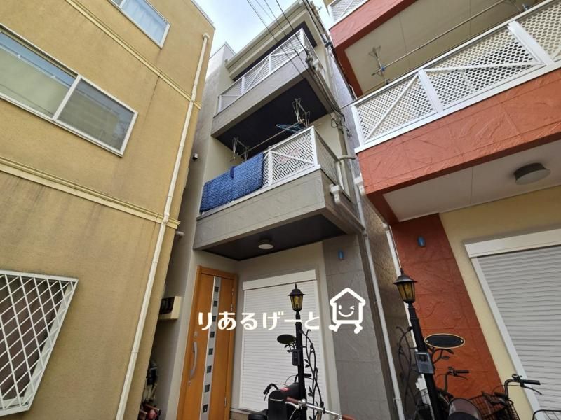 4LDK House for Sale in Kadoma, Osaka with Roof Balcony - Thumbnail 2