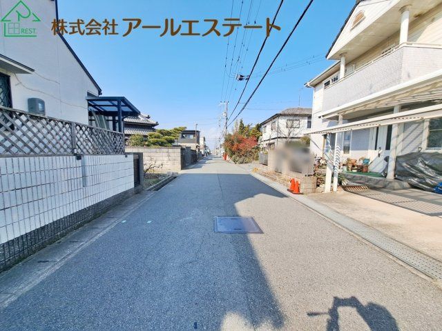 Spacious 4DK Single-Story Home with Large Land in Harima Town, Hyogo - Thumbnail 2