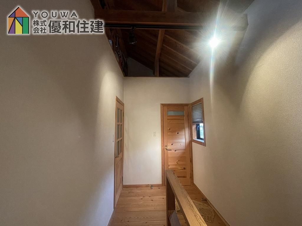 Architect-Designed Home with Natural Materials in Himeji - Thumbnail 2