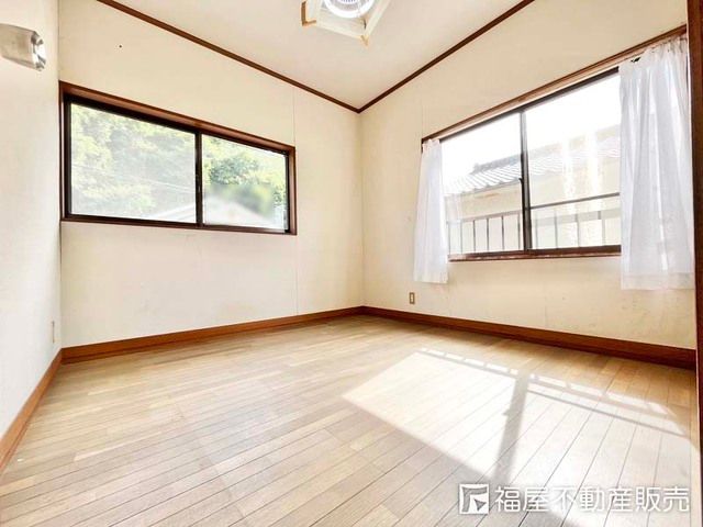 4LDK House for Sale in Himeji Yumesaki with Parking for 2 Cars - Thumbnail 3