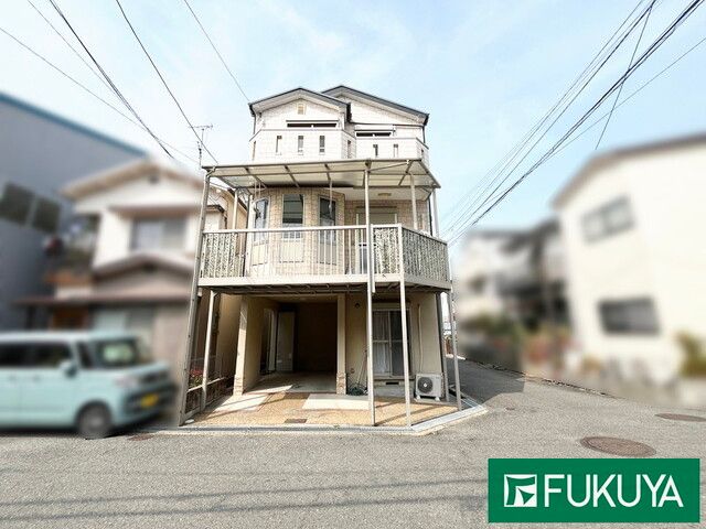 4LDK All-Electric House with Indoor Garage in Neyagawa, Osaka - Thumbnail 2