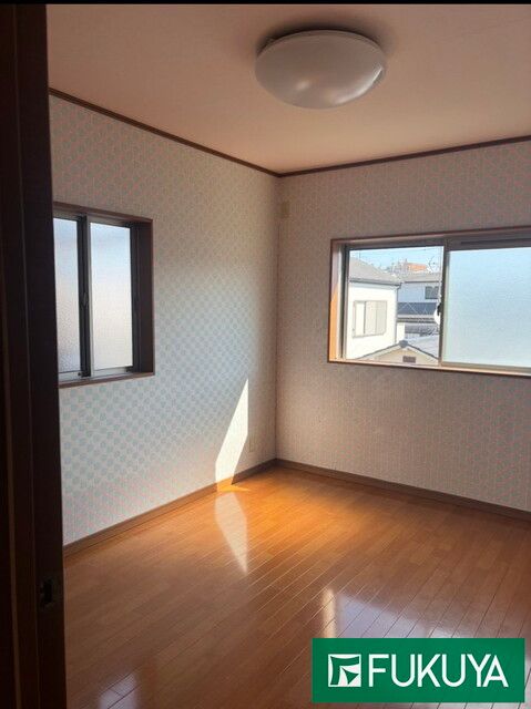 4LDK All-Electric House with Indoor Garage in Neyagawa, Osaka - Thumbnail 4