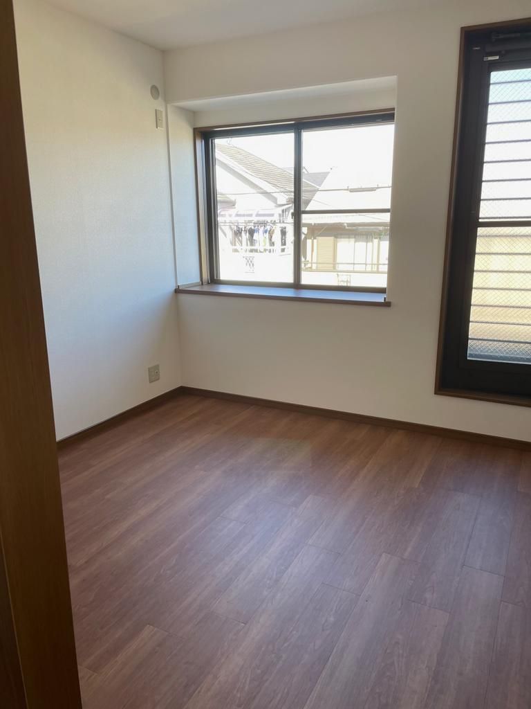 Renovated 4LDK House for Sale in Nagaokakyo, Kyoto - Thumbnail 2