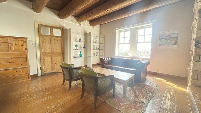 Designer 3SLDK House with Garden in Kobe's Maikozaka - Thumbnail 3