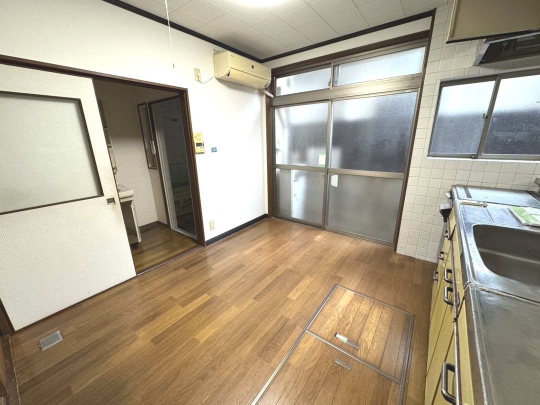 5DK Detached House for Sale in Sakyo Ward, Kyoto - Thumbnail 2