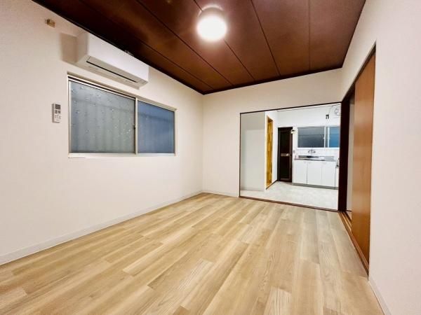 4K Detached House for Sale in Kaizuka City, Osaka - Thumbnail 4