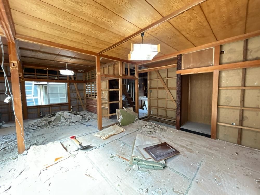 Renovated 3LDK House in Kanazawa with Seismic Upgrades & Garage - Thumbnail 3
