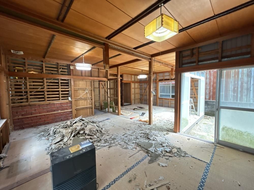 Renovated 3LDK House in Kanazawa with Seismic Upgrades & Garage - Thumbnail 4
