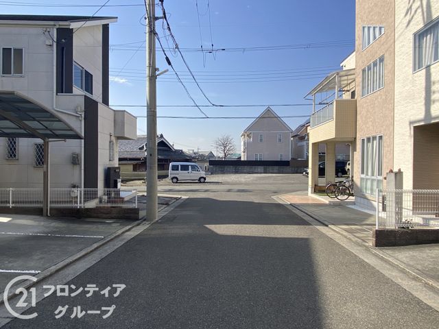 Renovated 4LDK House in Sakai, Osaka | Corner Lot, All-Electric - Thumbnail 2