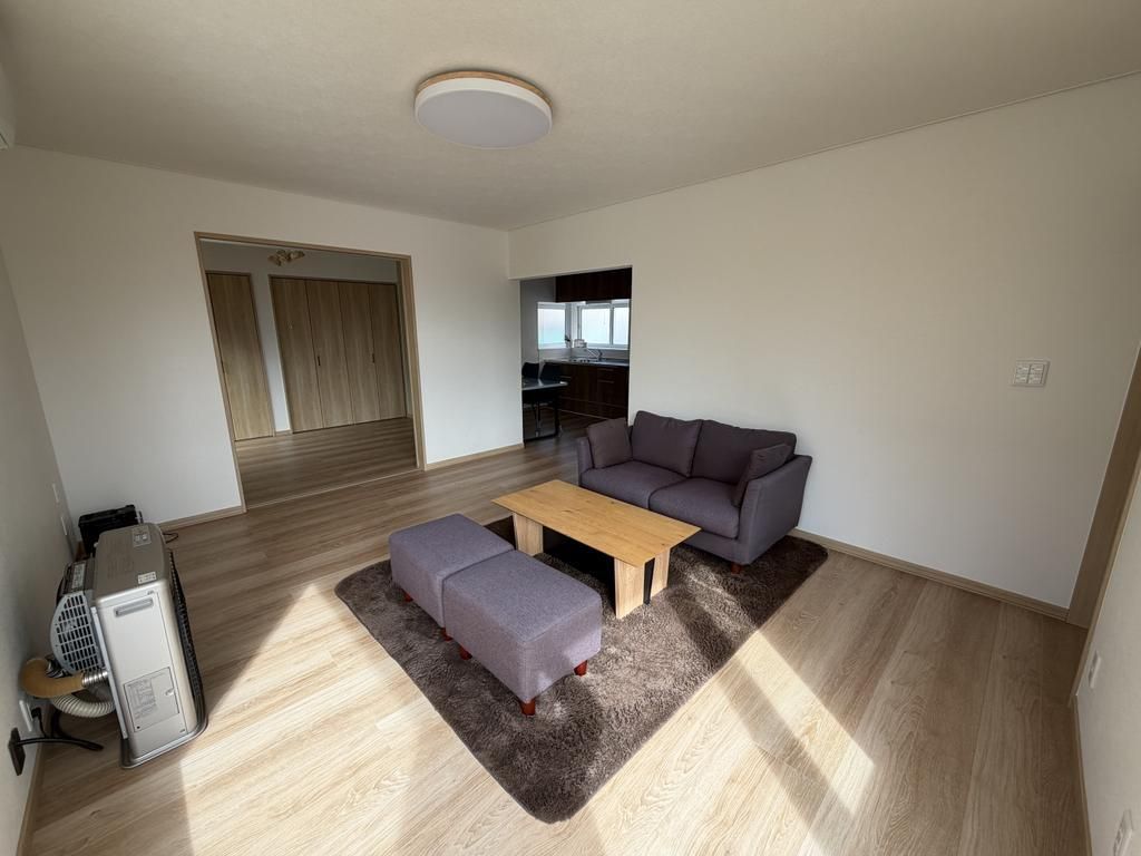 Renovated 3LDK House in Kushiro Hokkaido with Parking - Thumbnail 2