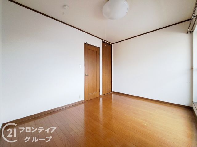 Wooden 4DK House for Sale in Higashinari Ward, Osaka - Thumbnail 4