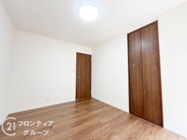 5LDK 128sqm Renovated House in Ikoma, Nara - Thumbnail 4